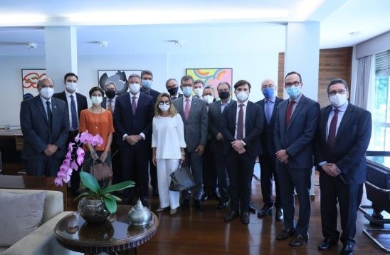 Representantes reunidos com Arthur Lira